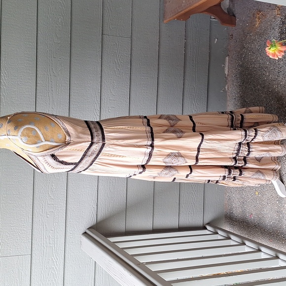 Anthropologie Robin Embroidered Spaghetti Strap Tiered Boho Maxi Dress Size 8 - Picture 7 of 16